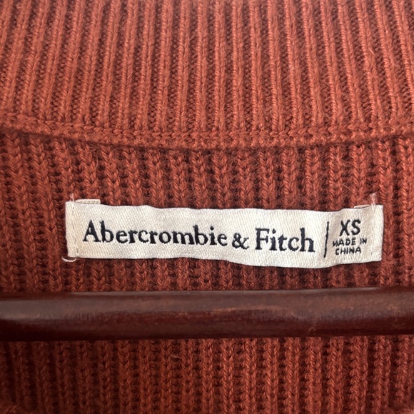 Abercrombie & Fitch Women's Terracotta Sweater - Picture 2 of 2
